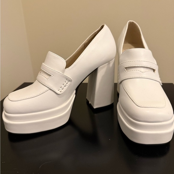 Qupid White Platform Block Heel Loafers - Picture 2 of 4